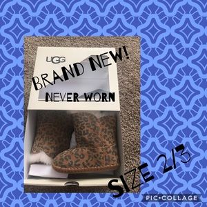 Size 2/3 uggs